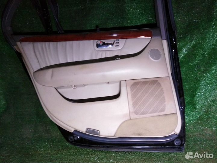 Дверь задняя левая Toyota Celsior UCF30 Пустая