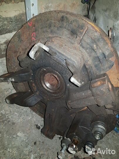 Кулак задний Ford Explorer 3