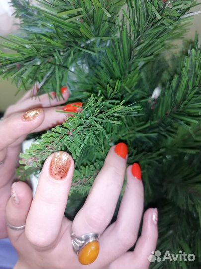 Модель на маникюр