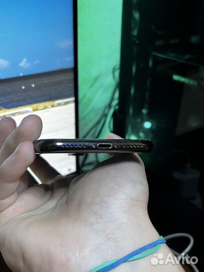 iPhone X, 64 ГБ