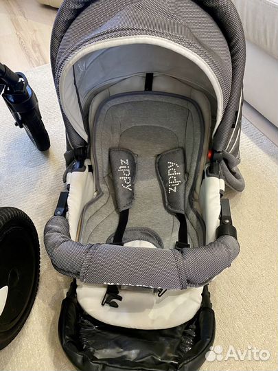 Коляска tuttis zippy 3в1