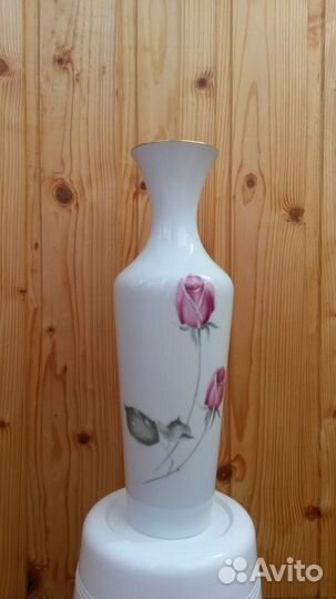 Этрусская ваза с ветками роз