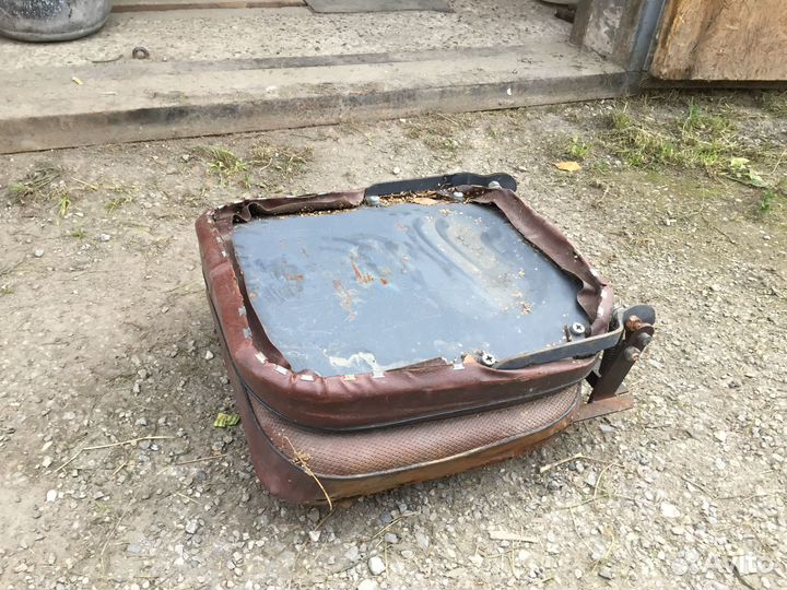 Сиденье от Камаза среднее