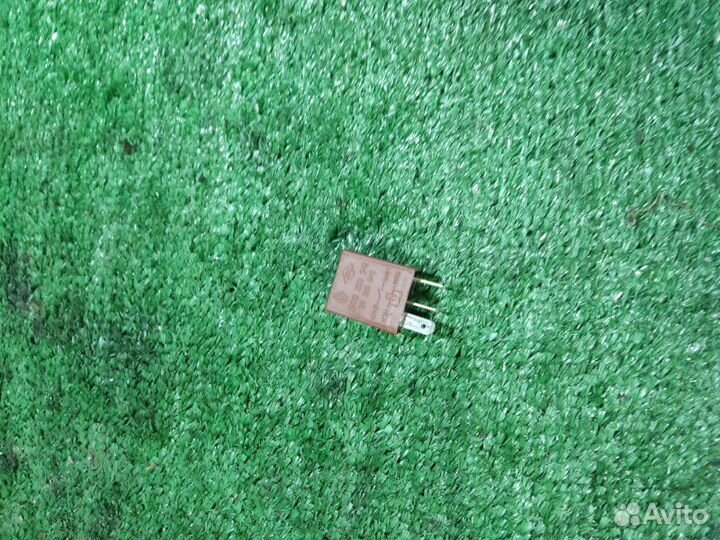 Реле Renault Logan