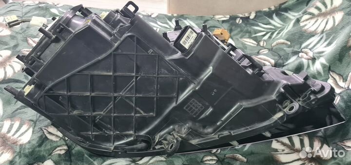 Фара левая Touareg с DLA - целая