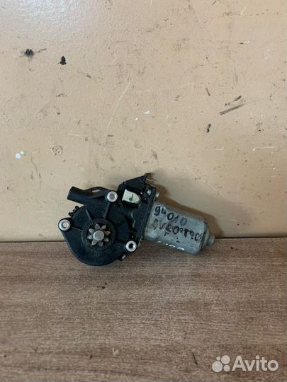 Моторчик стеклоподъемника Aveo левый