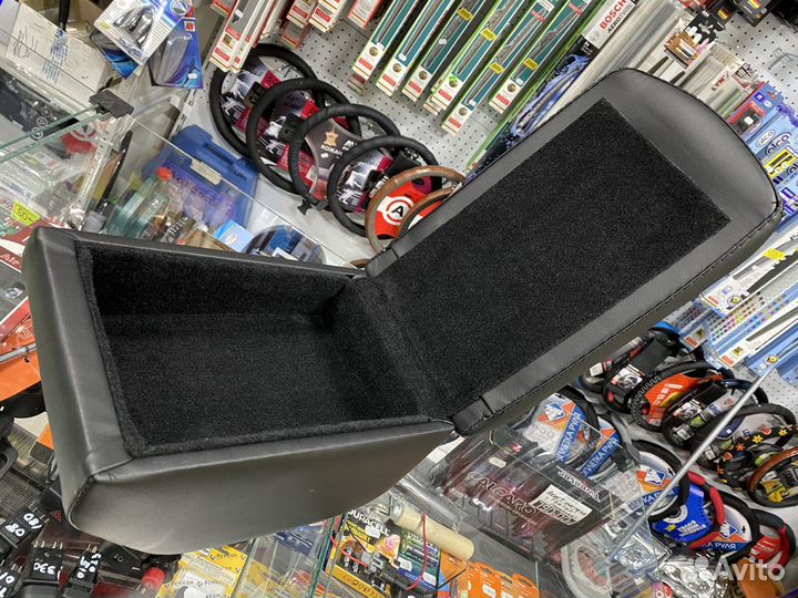 Подлокотник на chevrolet lacetti