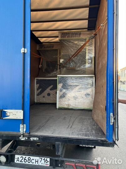 Кофейный автомат, готовая кофейня самообслуживания