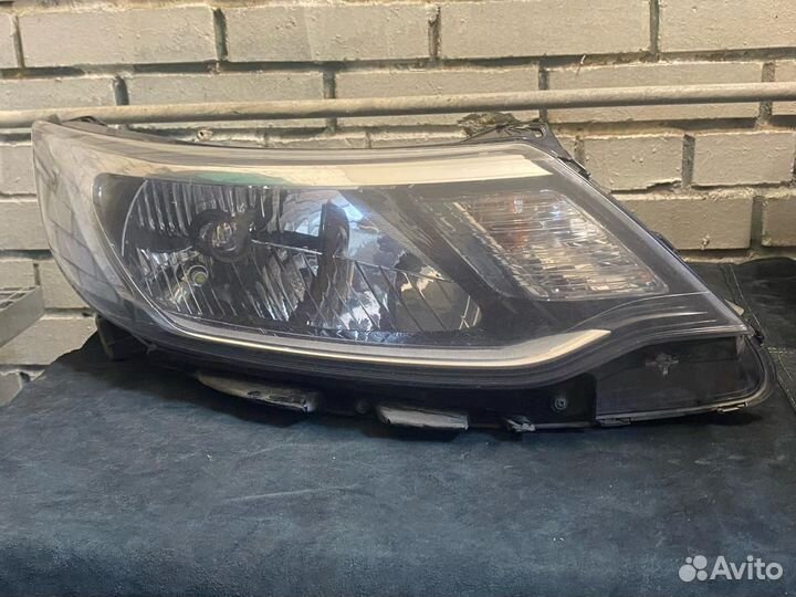 Комплект фар Kia Rio lll (3) 2016 год. (123 л.с.)