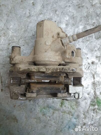 Суппорт задний левый Mazda Mazda3 BL