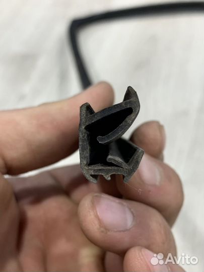 Уплотнитель зад проема стекла двери Geely emgrand