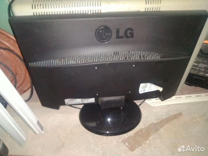 Монитор LG flatron 20 дюймов