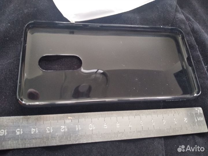 Чехлы на телефон