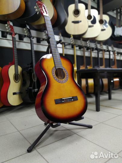 Новая Классическая гитара 4/4 Санберст