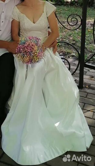 Белое платье (свадебное, праздничное, вечернее)