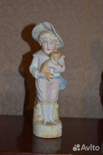 Фигурки фарфор разные