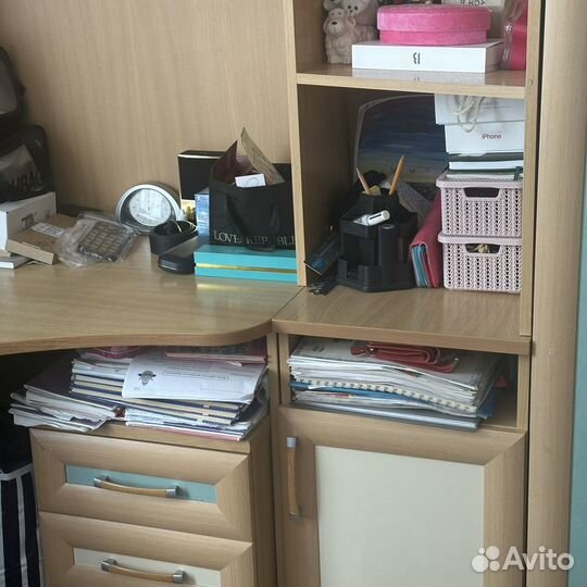 Мебель в комнату ребенку (подростку )