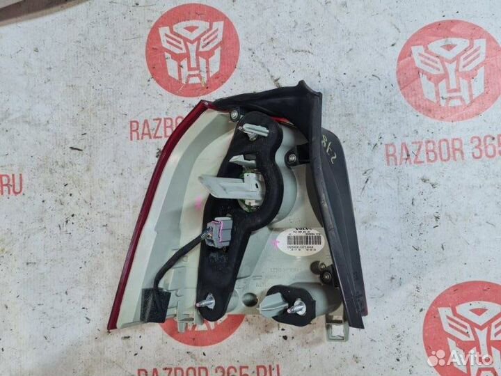 Фонарь задний правый Volvo V70 B5254T6 2009