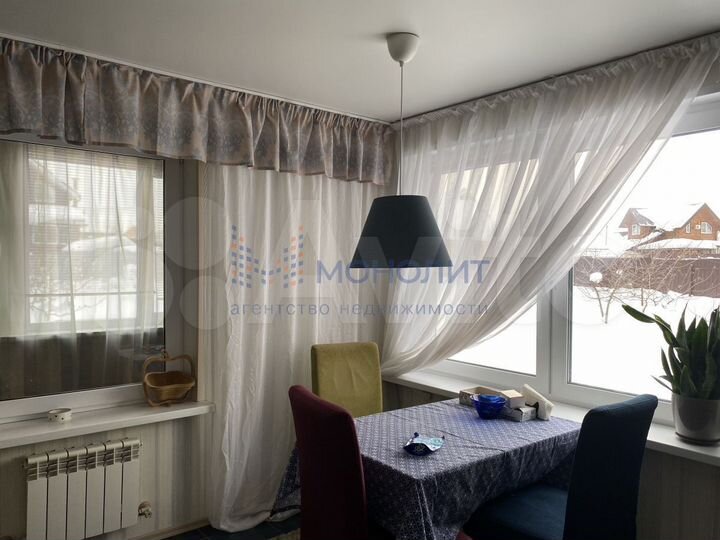 Дом 211 м² на участке 15 сот.