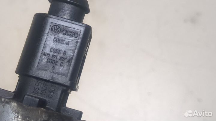 Рампа топливная Audi A3 (8P)