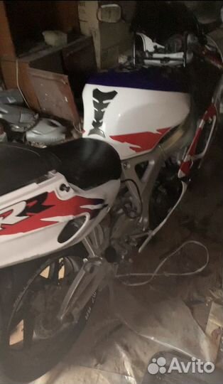 Honda cbr 900rr