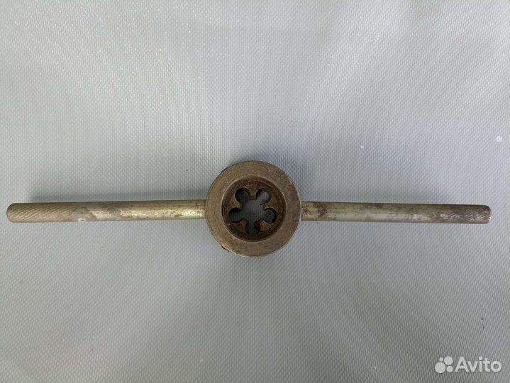 Леркадержатель