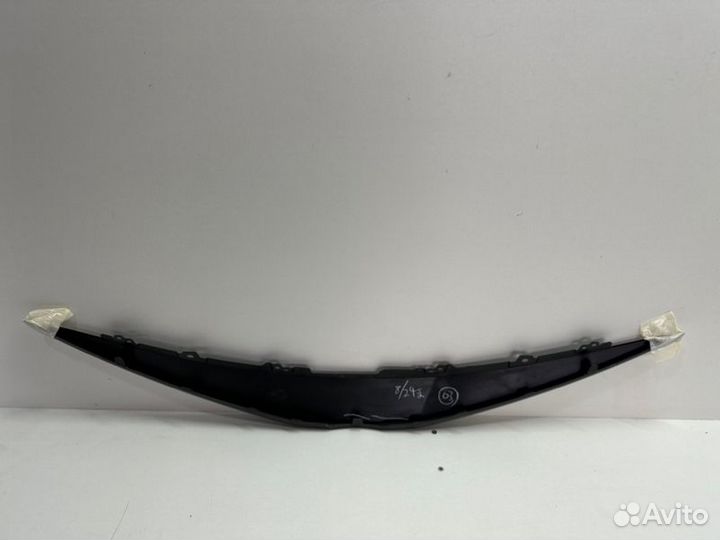 Верхняя планка бампера передняя Toyota Camry V75