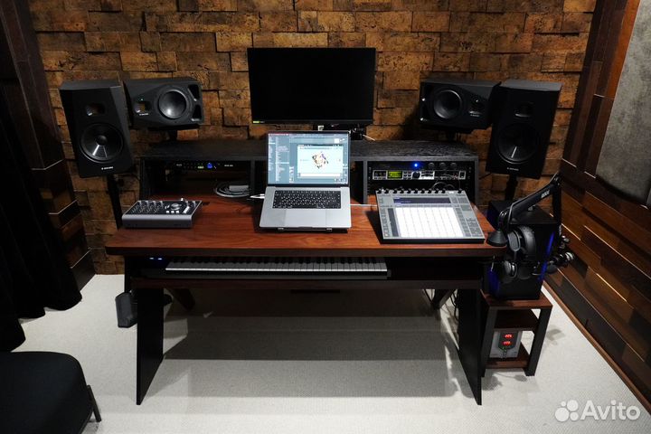Студийный стол аранжировщика StudioDesk EX