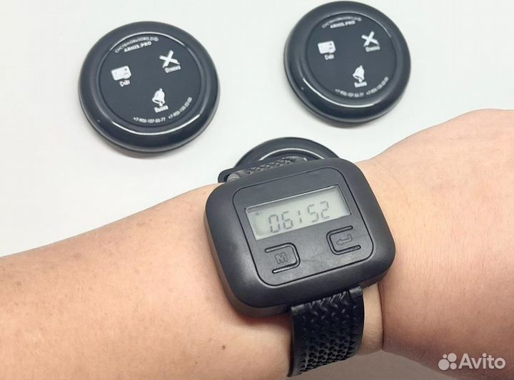 Кнопка вызова официанта Ультра черная и часы