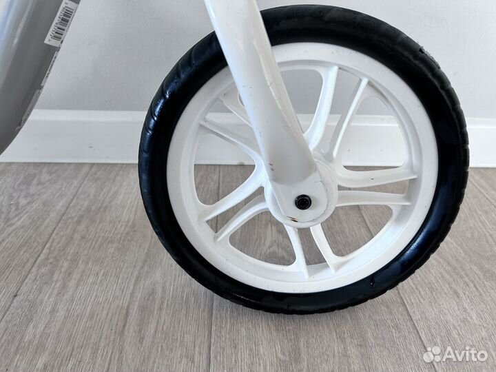 Беговел lionelo