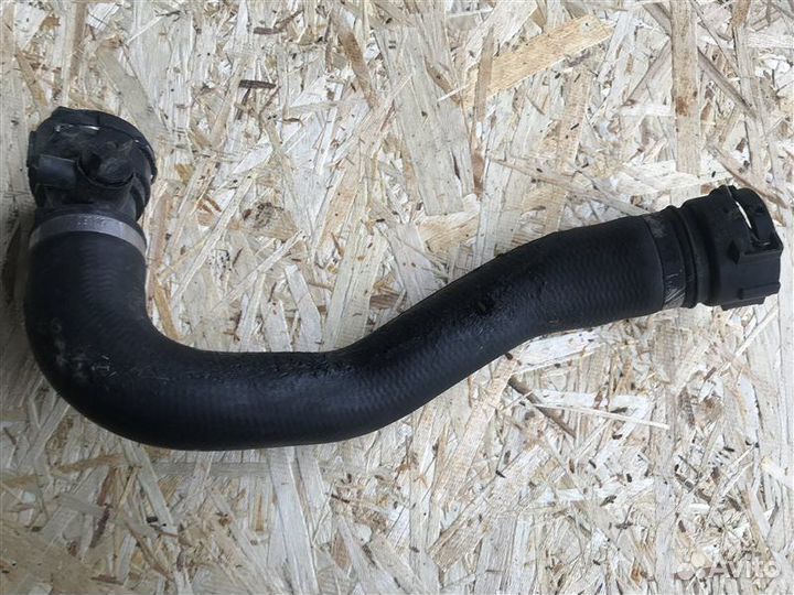 Патрубок Audi A6 C6 AUK 2005