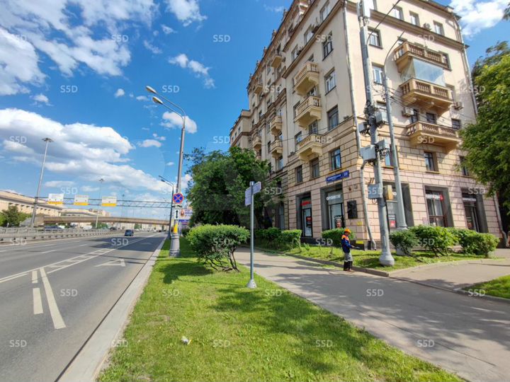 Сдам торговое помещение, 294 м²