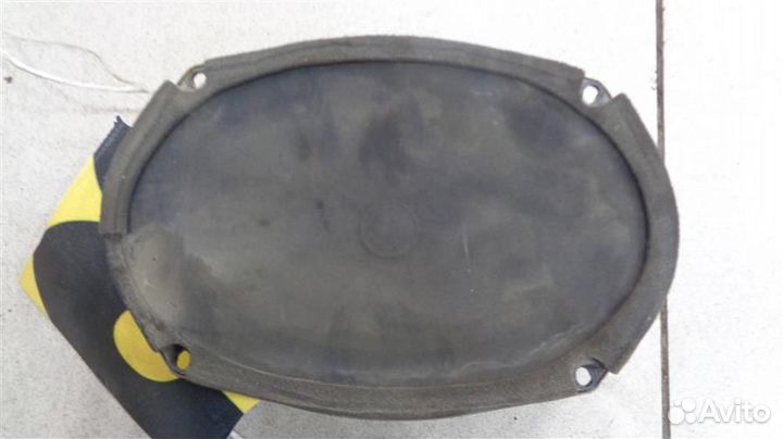 Динамик задний Mitsubishi Pajero, Montero 2 1991