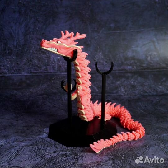 Подвижный китайский дракон со стендом розовый