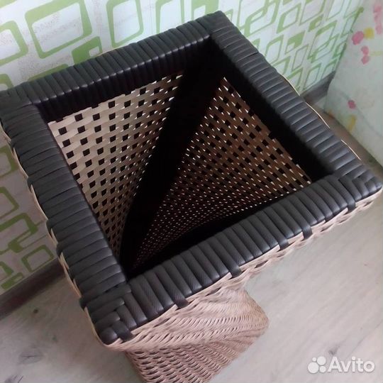 Плетёная напольная ваза - прикроватный столик. 2в1