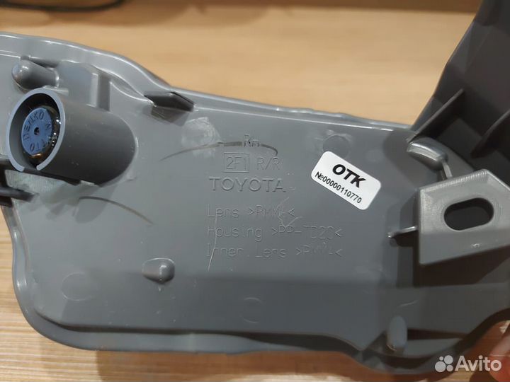 Катафот Фонарь задний правый Toyota Rav 4