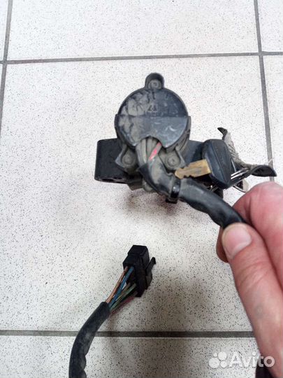 Замок зажигания с ключом Honda gl1500 gold wing