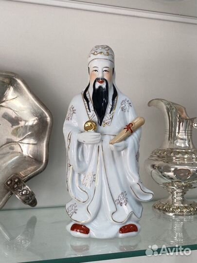 Китайская фарфоровая статуэтка Монах Мудрец Китаец