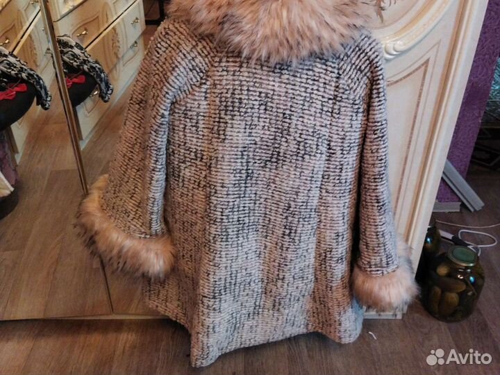 Пальто женское производства Италия