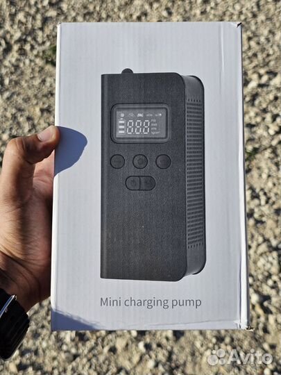 Портативный компрессор на аккумуляторе