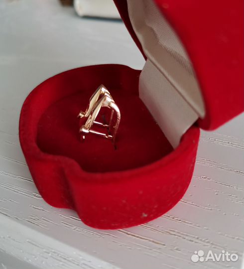 Золотые серьги