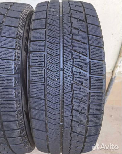 Bridgestone Blizzak VRX 215/55 R17 98H
