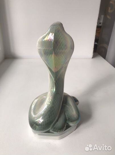 Статуэтка фарфоровая Змея