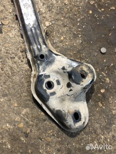 Балка передняя поперечная Volkswagen Polo