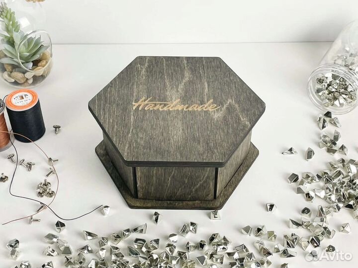 Коробка подарочная деревянная