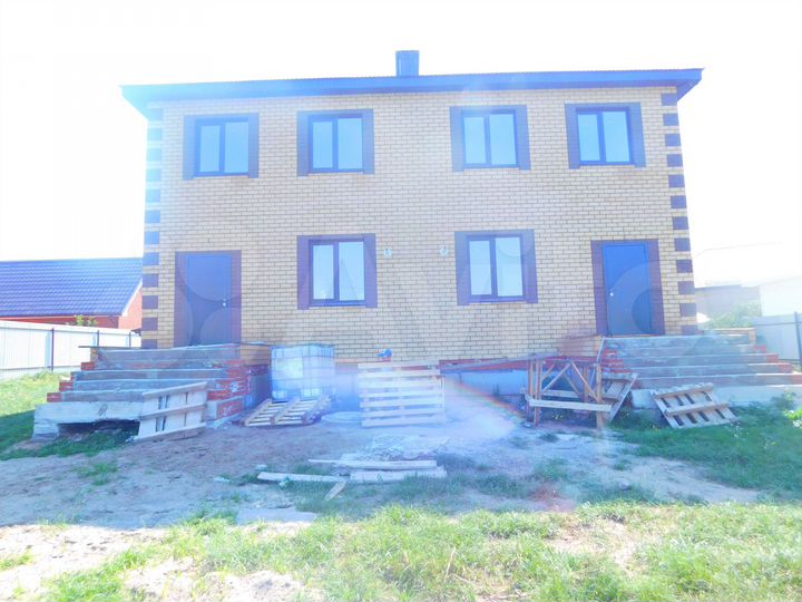 Таунхаус 105 м² на участке 5 сот.