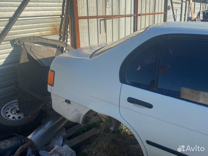 Крыло заднее правое toyota corsa el45