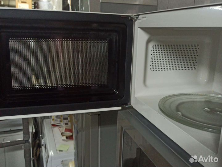 Микроволновая печь Candy