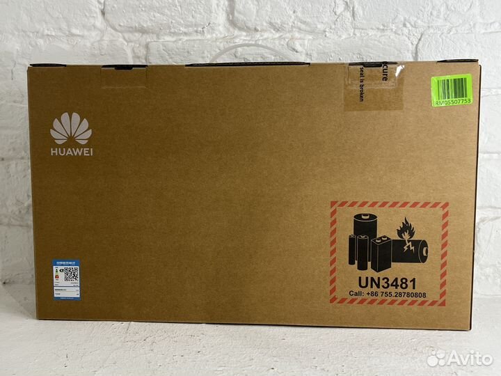 Ноутбук Huawei MateBook B3-510 i3 8GB 256GB