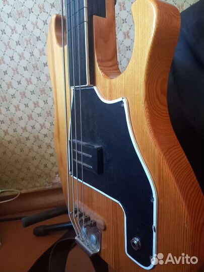 Бас гитара